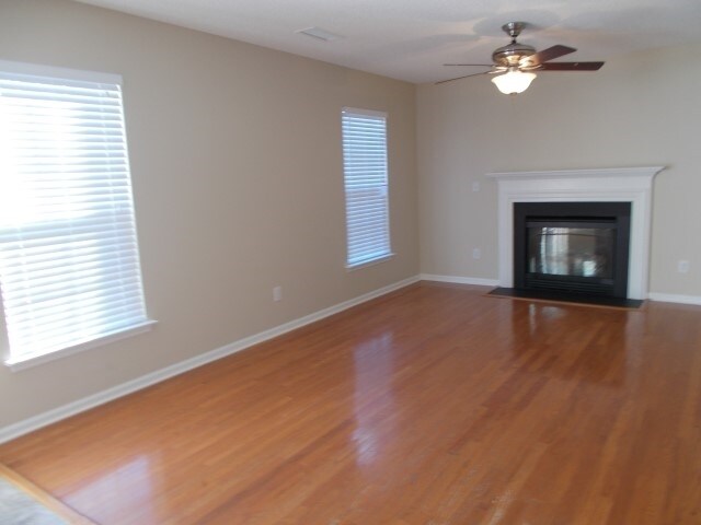 Building Photo - 126 Winborne Dr
