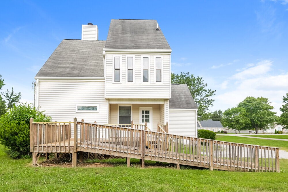 Building Photo - 110 Bland Dr