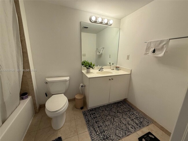 Building Photo - 111 E Flagler St