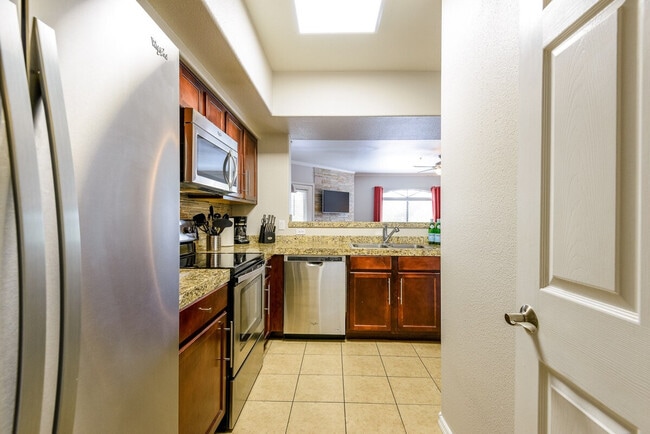 Building Photo - 15095 N Thompson Peak Pkwy