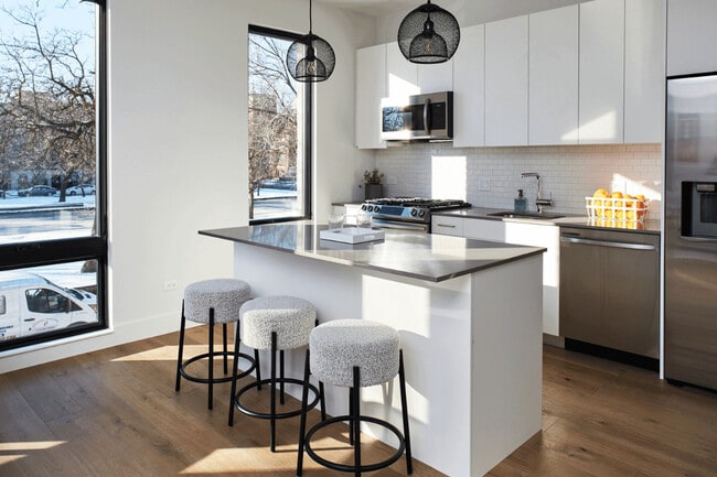 Building Photo - 1847 N Humboldt Blvd