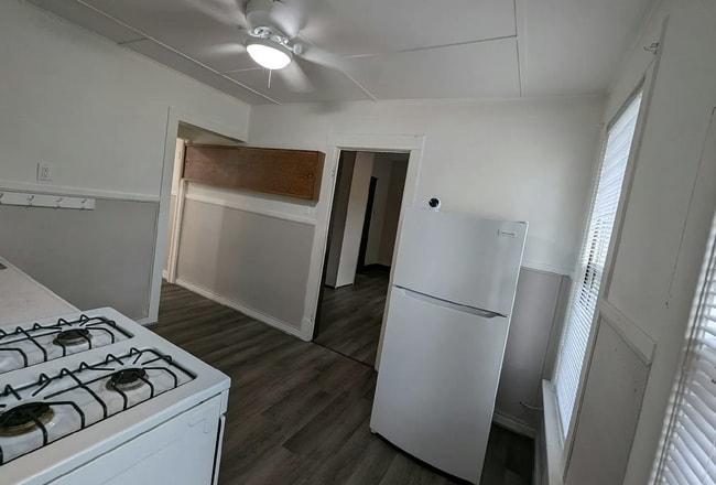 Building Photo - Affordable 1BR/1BA Apartment – Pet Friendly with Shared Yard