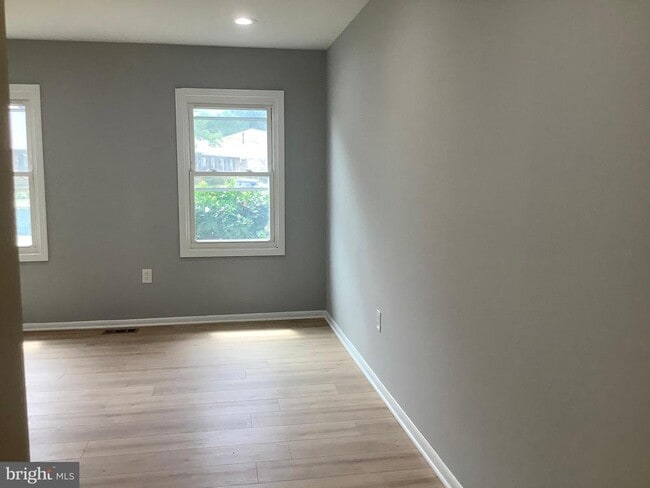 Building Photo - 15114 Laurel Oaks Ln