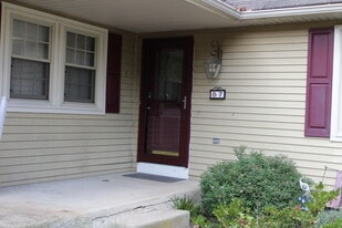 Building Photo - 7 Wisina Ct