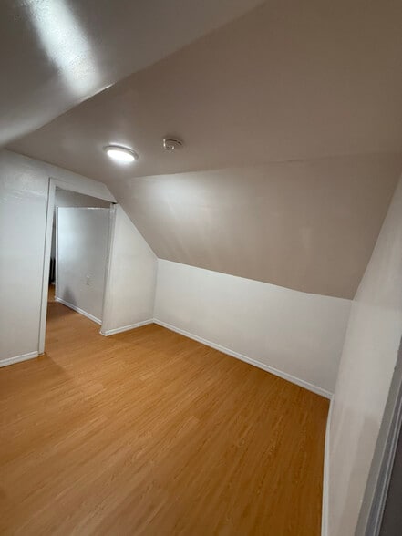 Building Photo - 433 Highland Ave