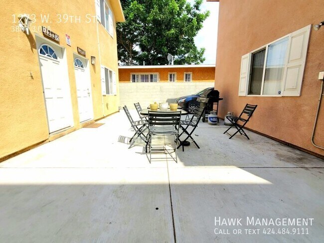 Building Photo - 1273 W 39th St