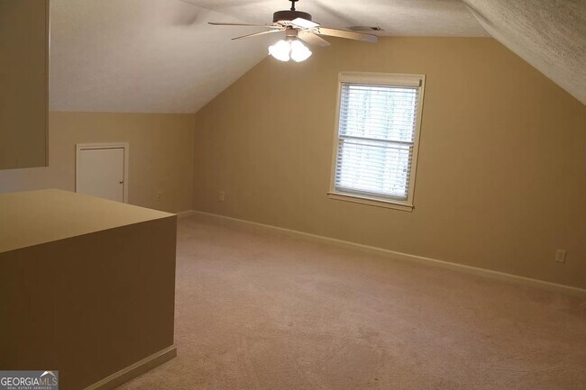 Building Photo - 5745 Hendrix Rd