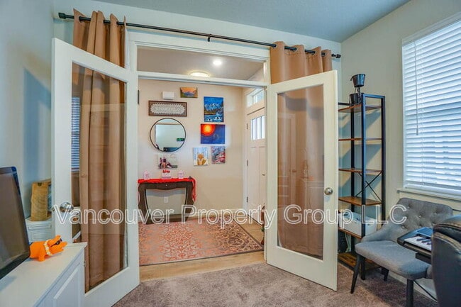 Building Photo - 11812 NE 137th Ave