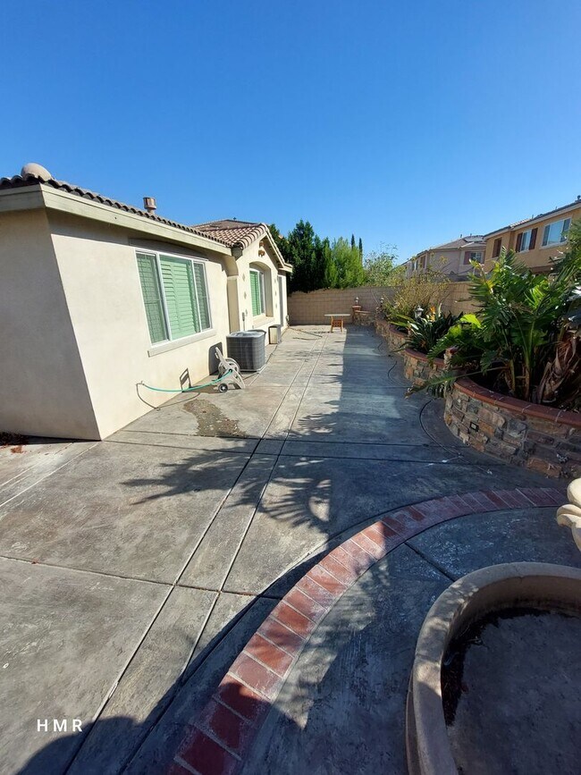 Building Photo - 13143 Chatham Dr