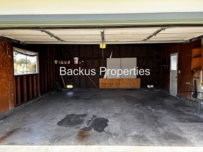 Building Photo - 790 Fairfax Dr