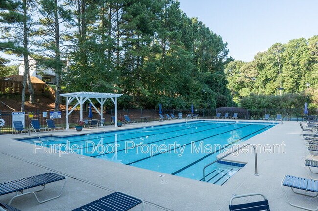 Building Photo - 304 Meadow Point