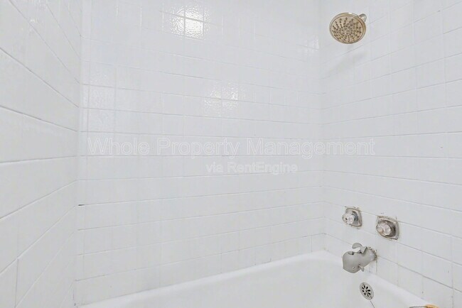 Building Photo - 3021 N Columbine St