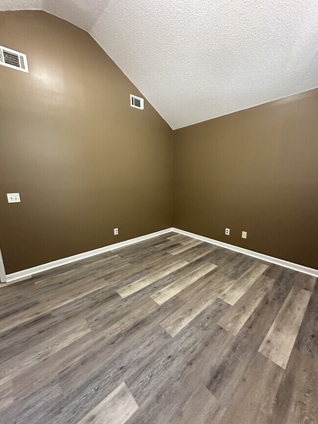 Building Photo - 12 Bass Rock Ct