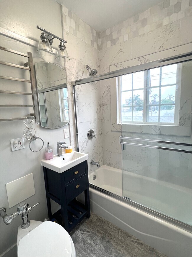 Building Photo - 135 Bonito Ave