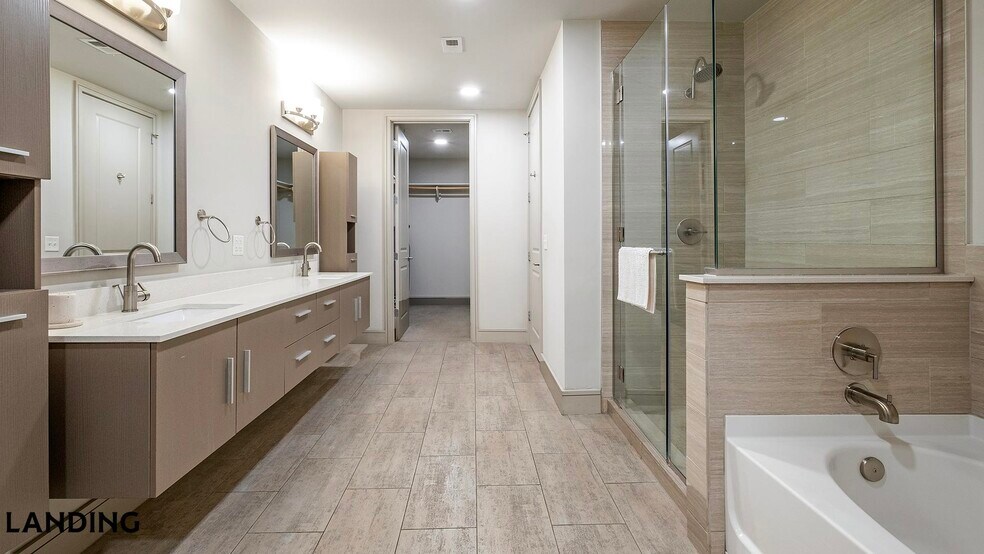 Building Photo - 1414 Wood Hollow Dr