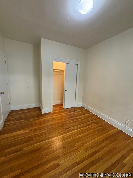 Building Photo - 33 Lancaster Terrace