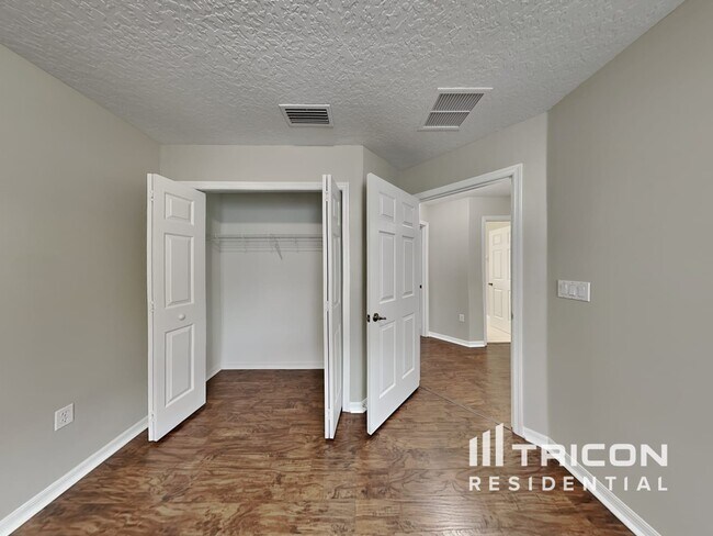 Building Photo - 3542 Oak Brook Ln