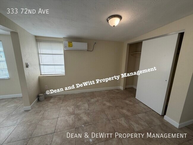 Building Photo - 333 72nd Ave