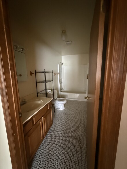 Building Photo - 250 Galavotti Pl