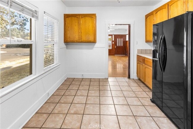 Building Photo - 77 E Main St