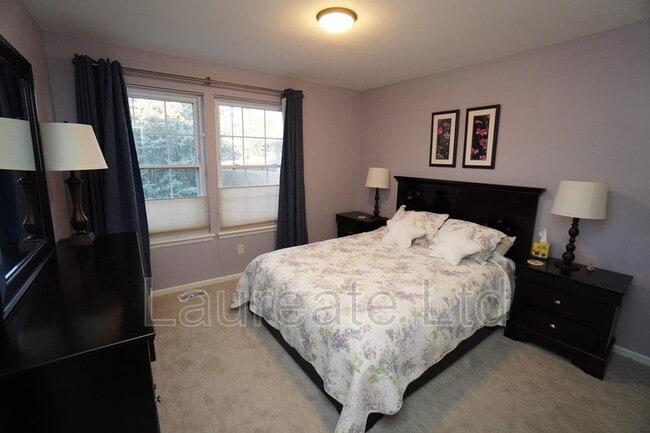 Building Photo - 9163 Cactus Ct