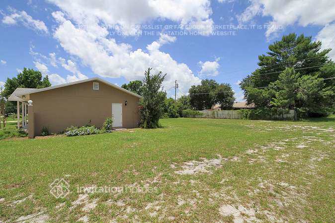 Building Photo - 896 McKenny Ave