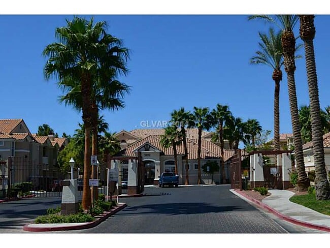 Building Photo - Jasmine Ranch Gated Two Bed Condo!!