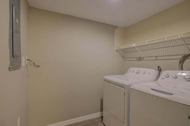 Building Photo - 7175-7A1a A1A S