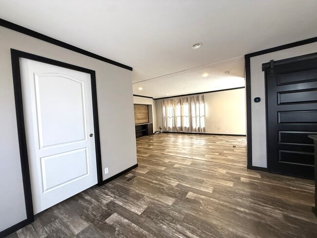 Building Photo - 3 bed 2 bath Mountain Living home!