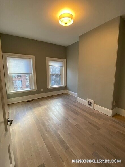 Building Photo - 1 Wigglesworth St
