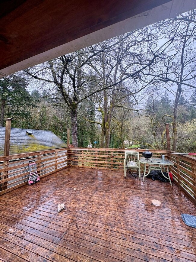 Building Photo - PRICE DROP! Bright & Beautiful Bungalow Near Downtown Port Orchard