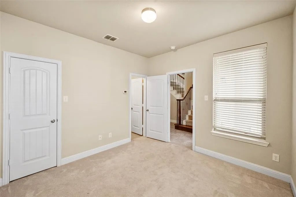 Building Photo - 2630 Villa Di Lago Dr