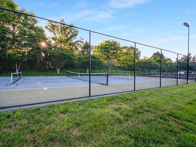 Building Photo - 2812 Americus Dr