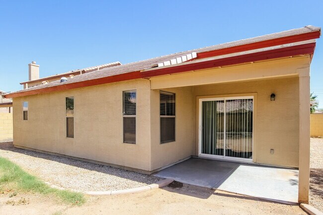 Building Photo - 15072 W Melvin St