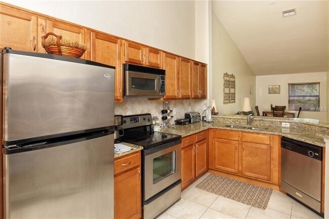 Building Photo - Dr Phillips 2 bedroom 2 bath with 1 car ga...