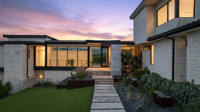Building Photo - 4202 Serene Hills Dr