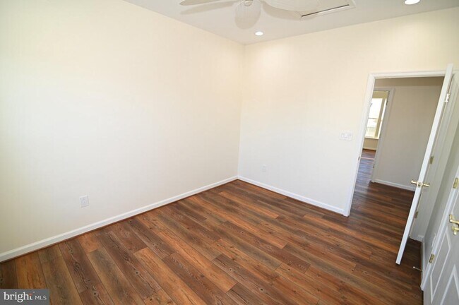 Building Photo - 7001 Chaptico Ct