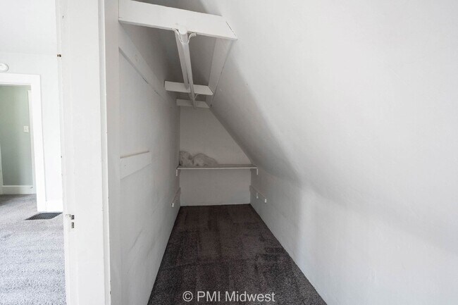 Building Photo - 1118 King Ave