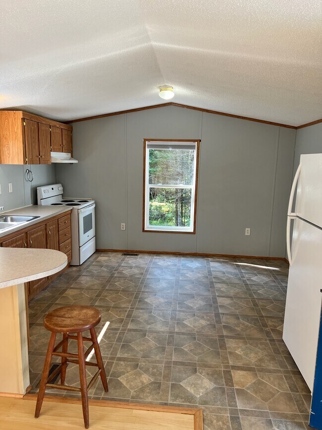 Building Photo - 32 Ginas Way