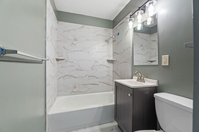 Building Photo - 4655 Curtis Ave