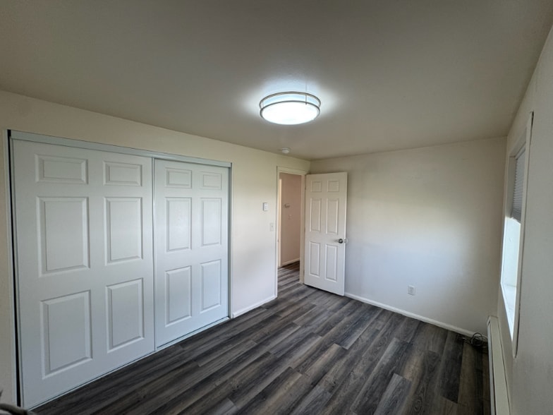 Building Photo - 1110 S Alderwood Dr