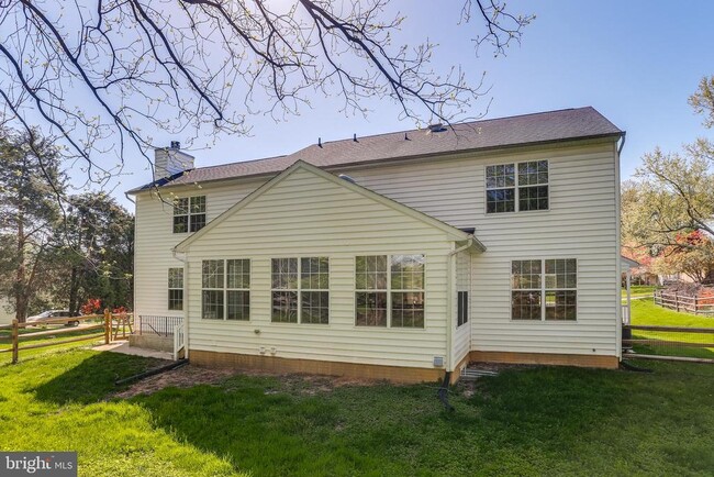 Building Photo - 9874 Foxhill Ct