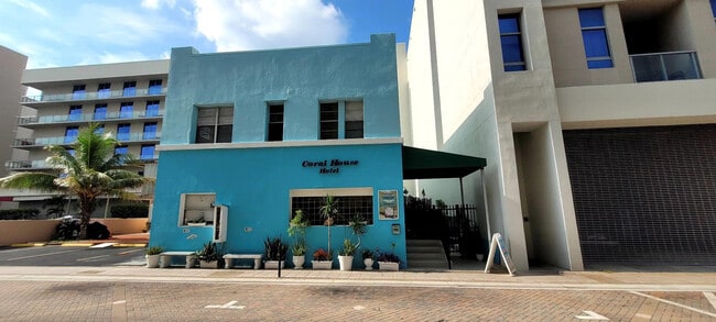 Building Photo - 324 Indiana St