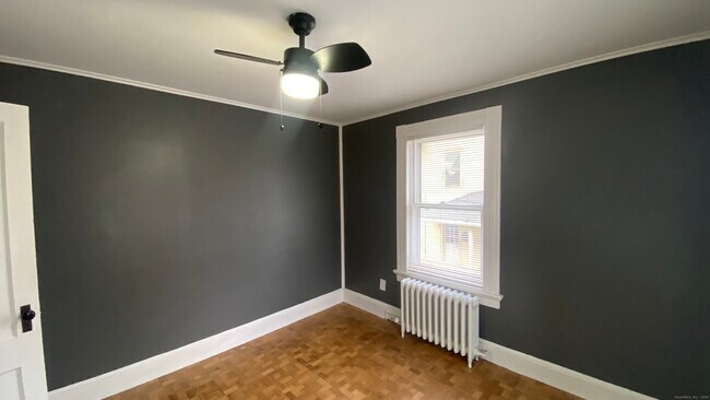 Building Photo - 26 Pine St