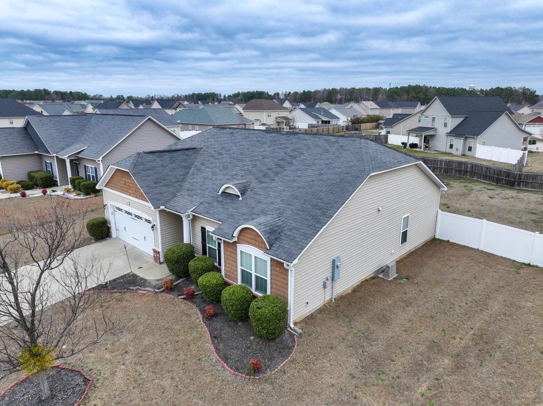 Building Photo - 601 Collinwood Dr