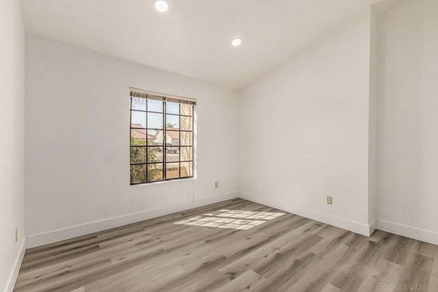 Building Photo - 7608 W McRae Way