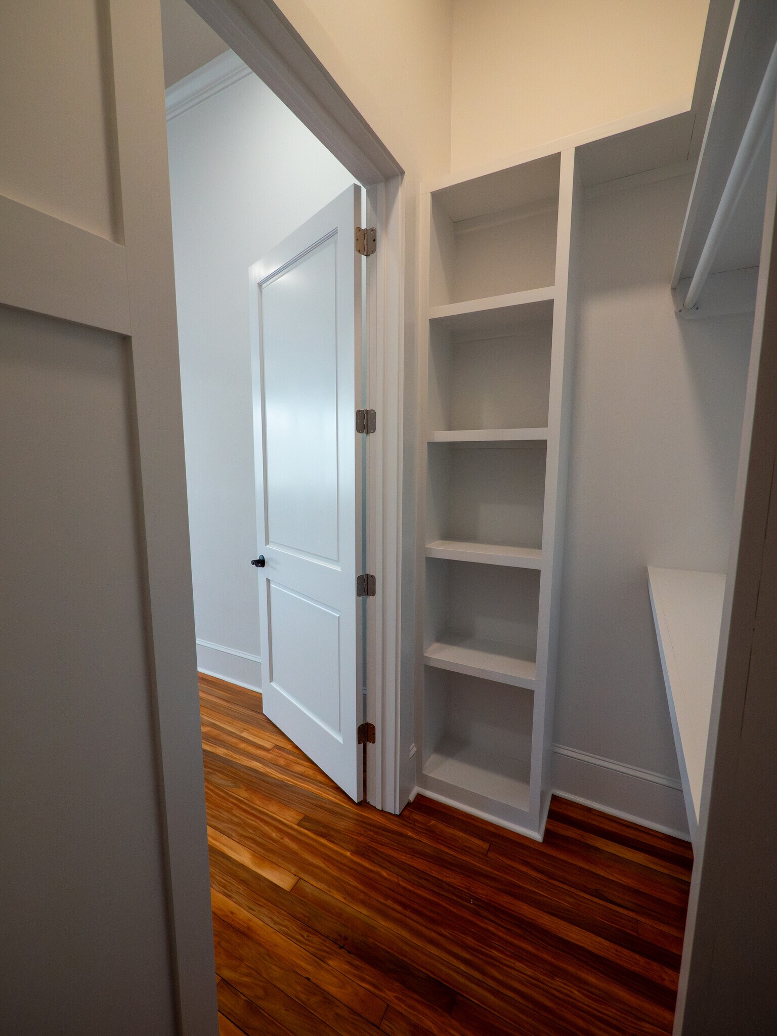 Building Photo - 121 N Main St