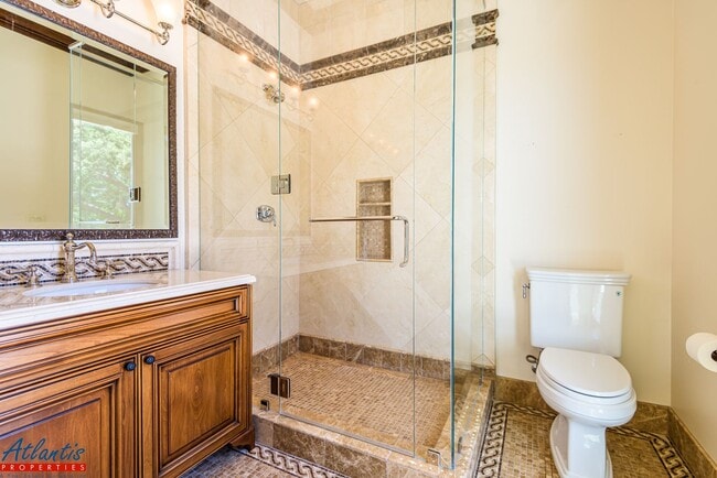 Building Photo - Executive Estate in the Heart of Silicon Valley