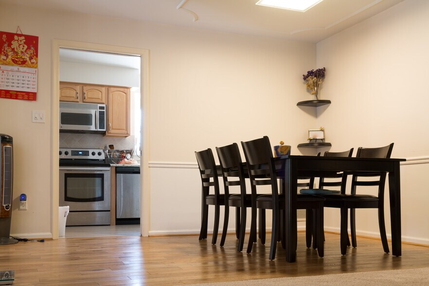Dining - 5713 Brewer House Cir