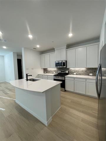 Building Photo - 516 Parkside Dr